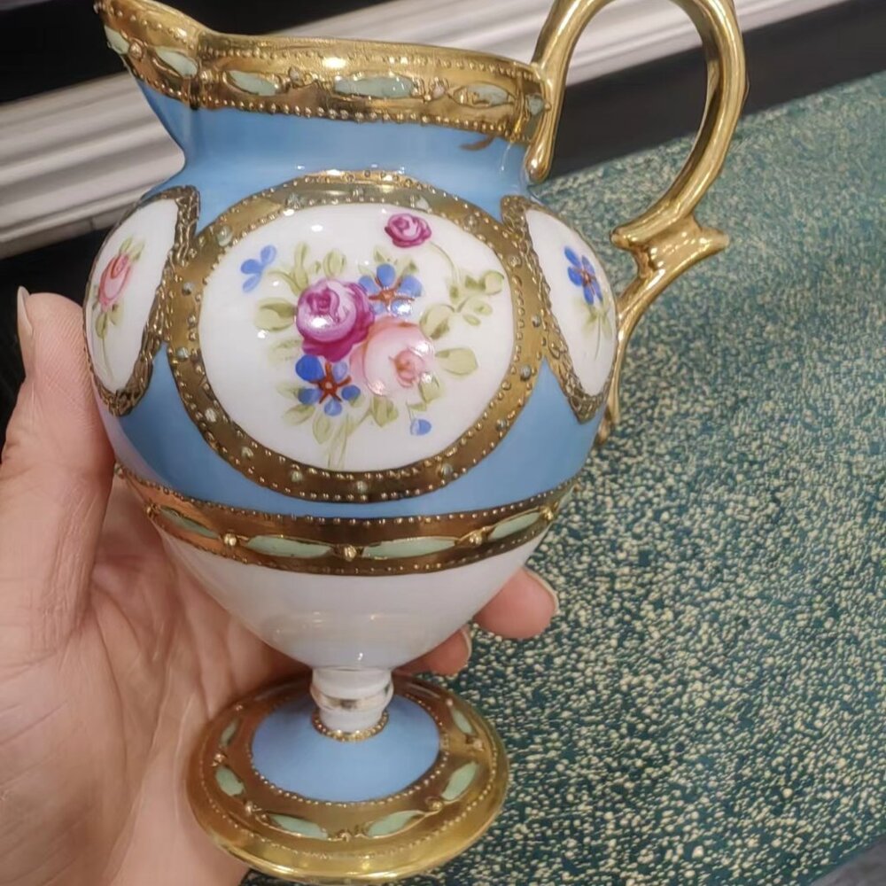 Milk cup drinkware